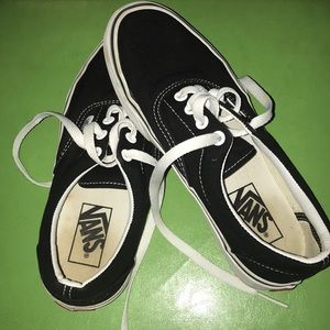 Low Rise Classic tie up vans